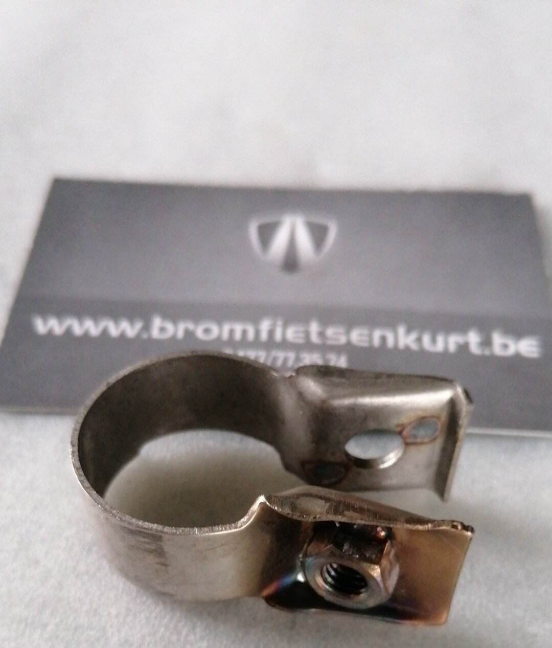 Uitlaatklem P50 (orgineel)