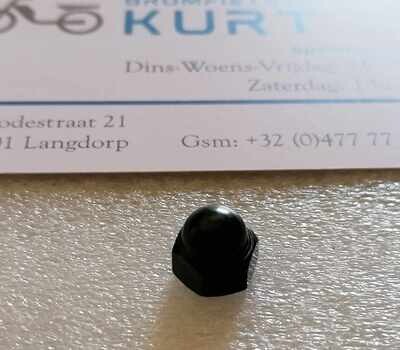 Moer bevestiging tank cover (origineel)