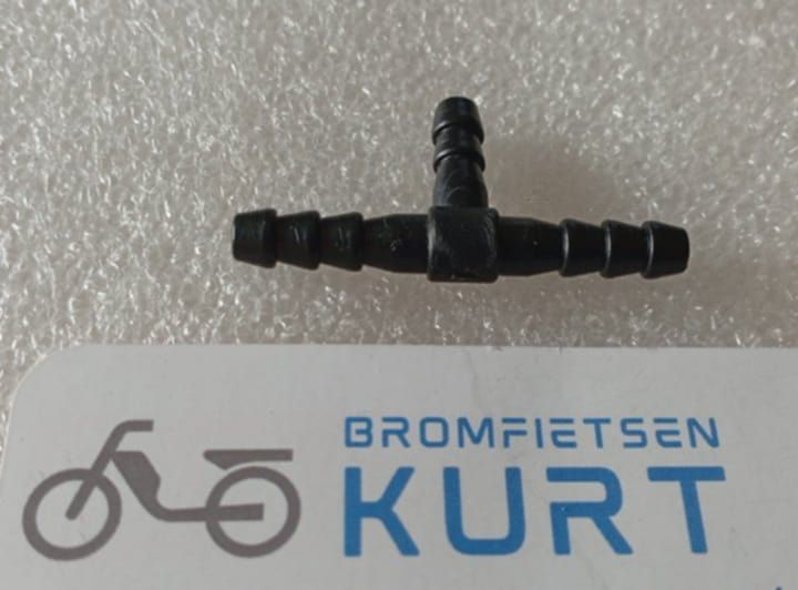 Benzineslang T-stuk 6mm (zwart)