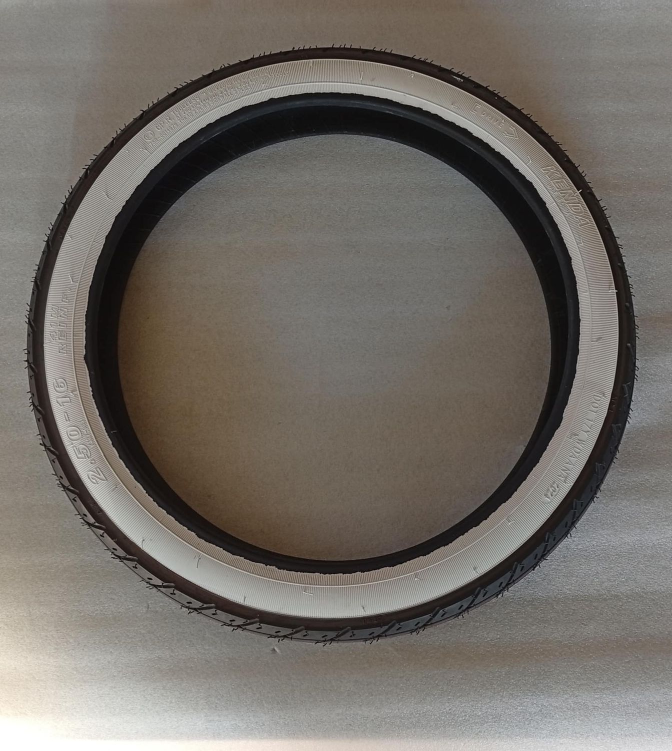 Buitenband 250-16 White wall Kenda