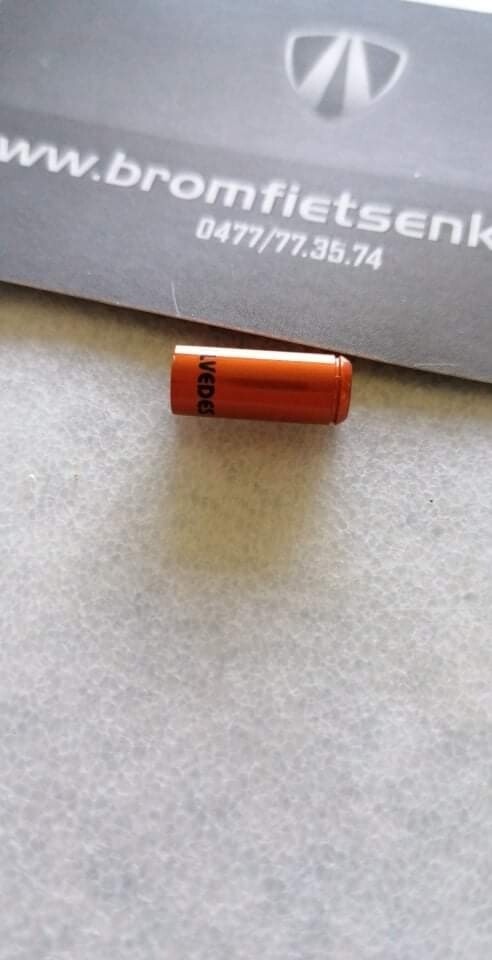 Kabelhoedje oranje