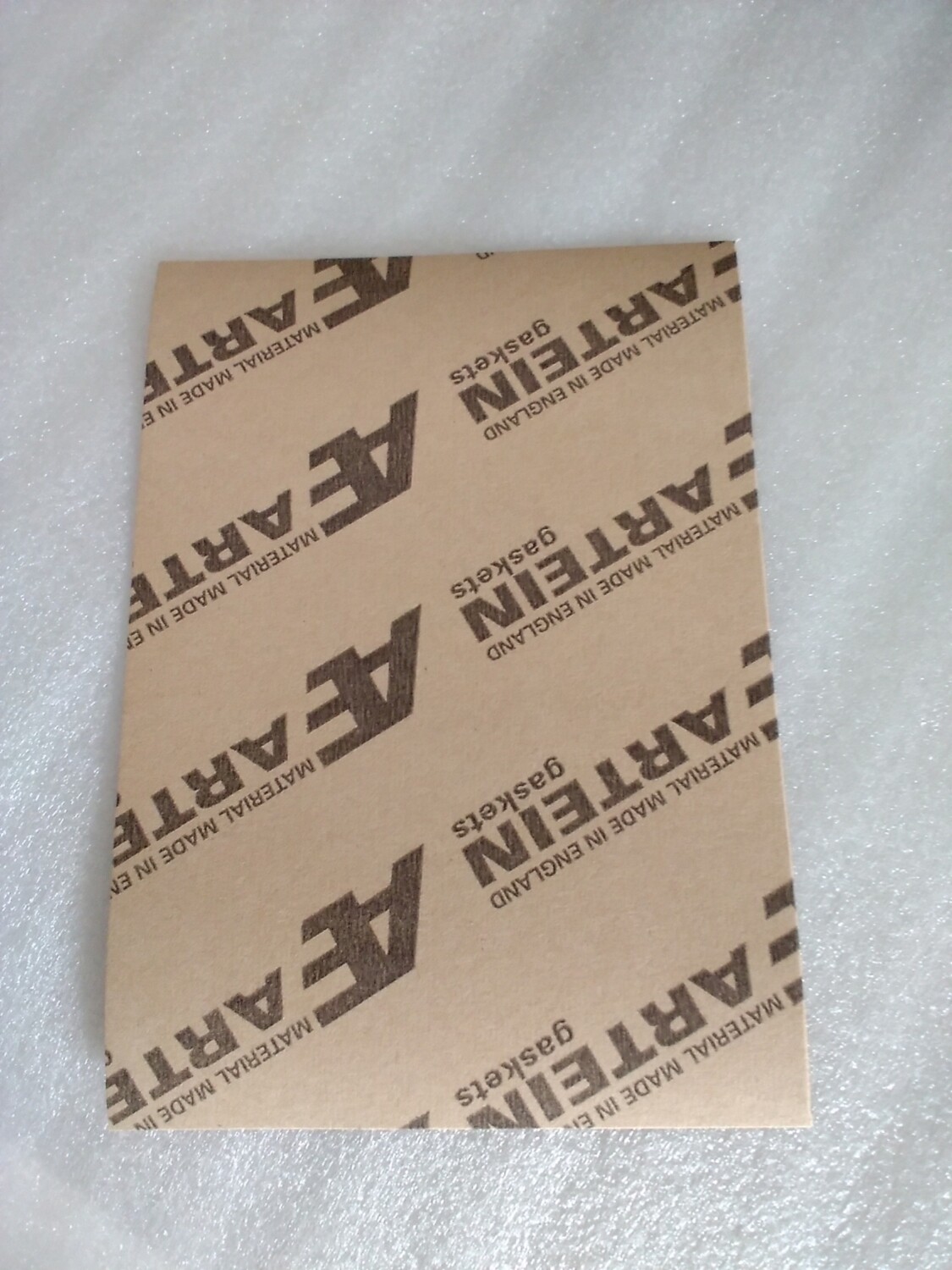 Pakking papier dik ongewapend 0.30 140x195mm Pakking papier dik ongewapend 0.30 140x195mm