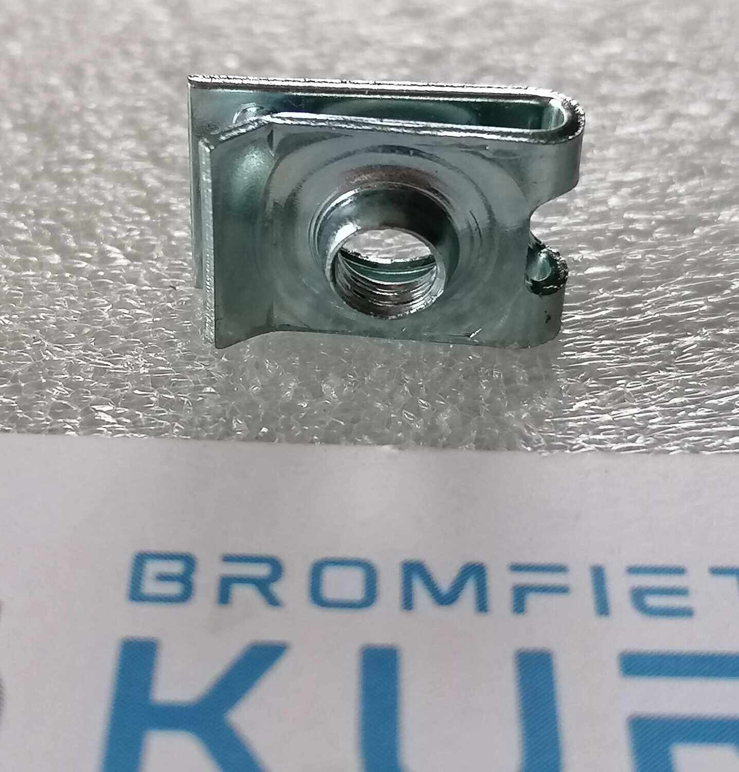 Clip bevestiging luchtfilter cover