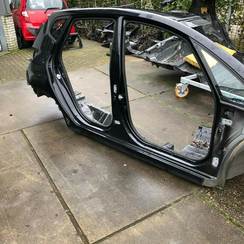 Kleurcode PAE Phantom Black Chassis Dorpel Carrosserie Rechts (Margeregeling)