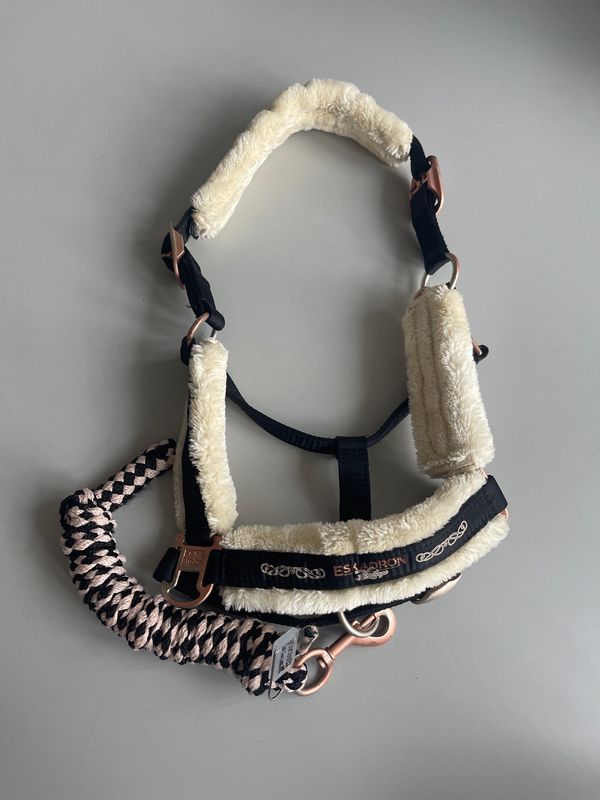 Eskadron heritage halsterset met touwzwart rose bont full