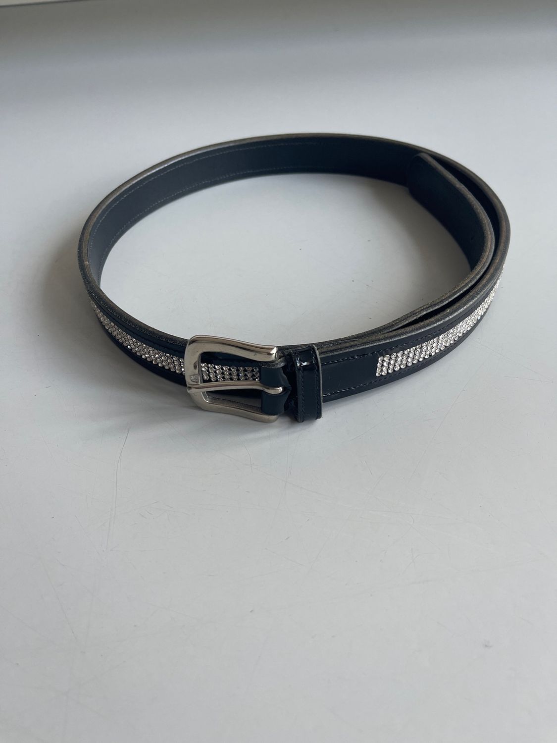 Lak riem met steentjes medium