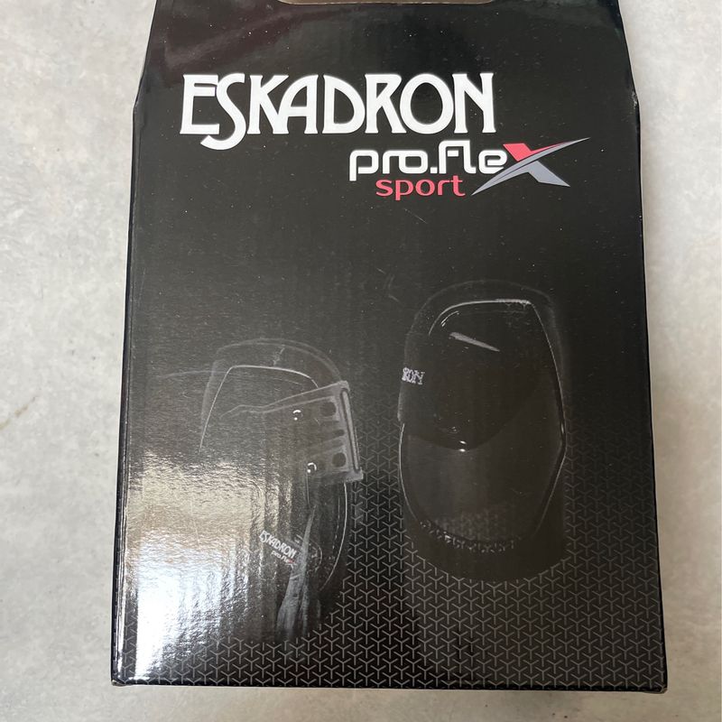 Eskadron pro flex sport zwart beschermers full Eskadron pro flex sport zwart beschermers full