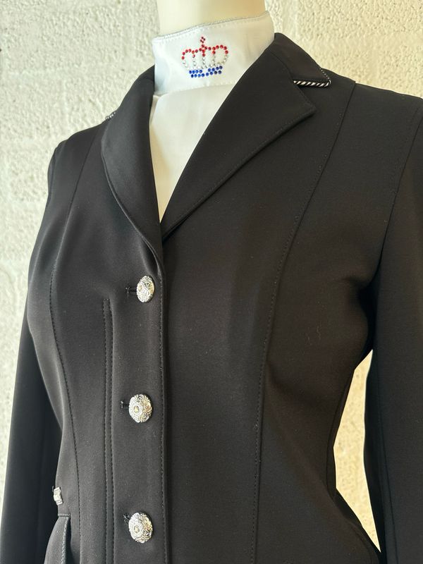 Pikeur wedstrijdjasje zwart 36 inclusief glamourhorze plastron