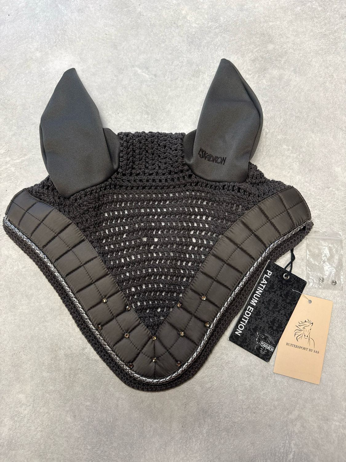 Eskadron Platinum oornetje khaki full