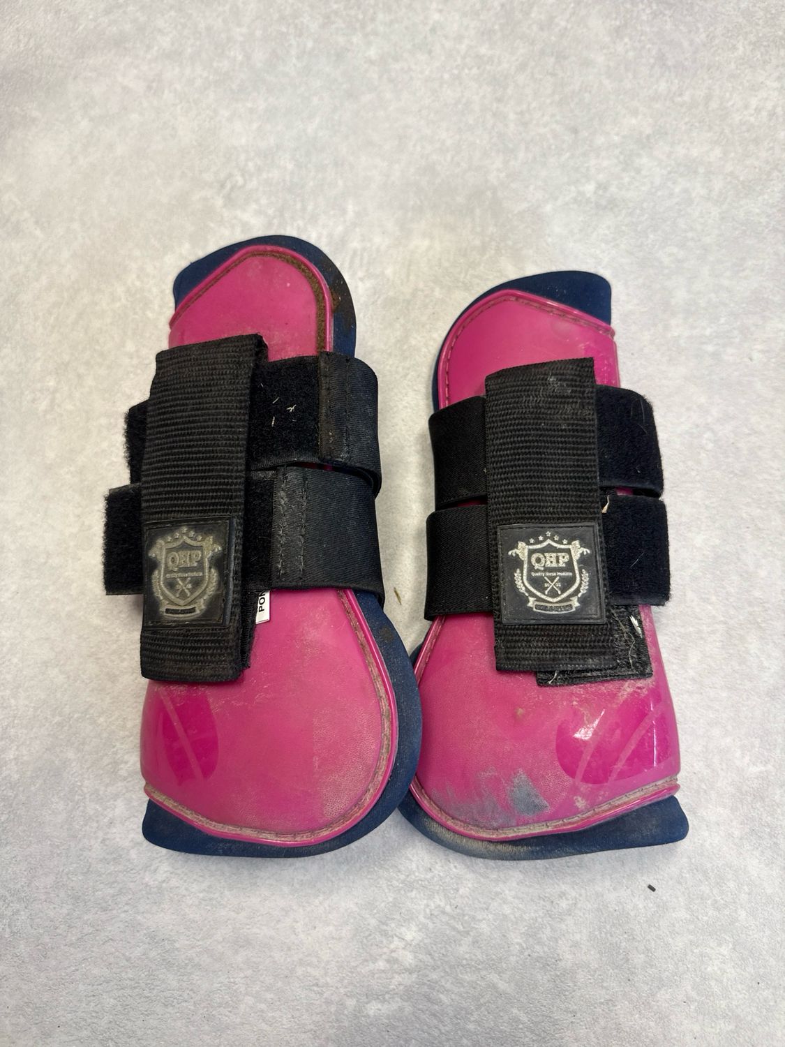 QHp beschermers roze blauw pony