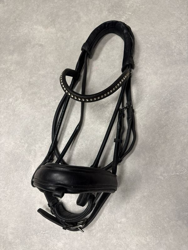 Passier hoofdstel zwart rondgenaaid full Passier hoofdstel zwart rondgenaaid full