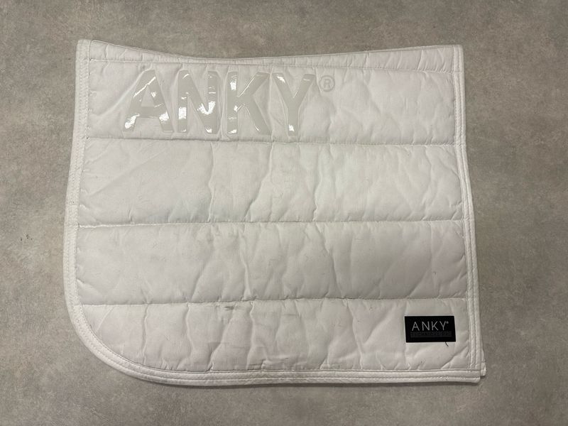 Anky dekje wit full dressuur Anky dekje wit full dressuur