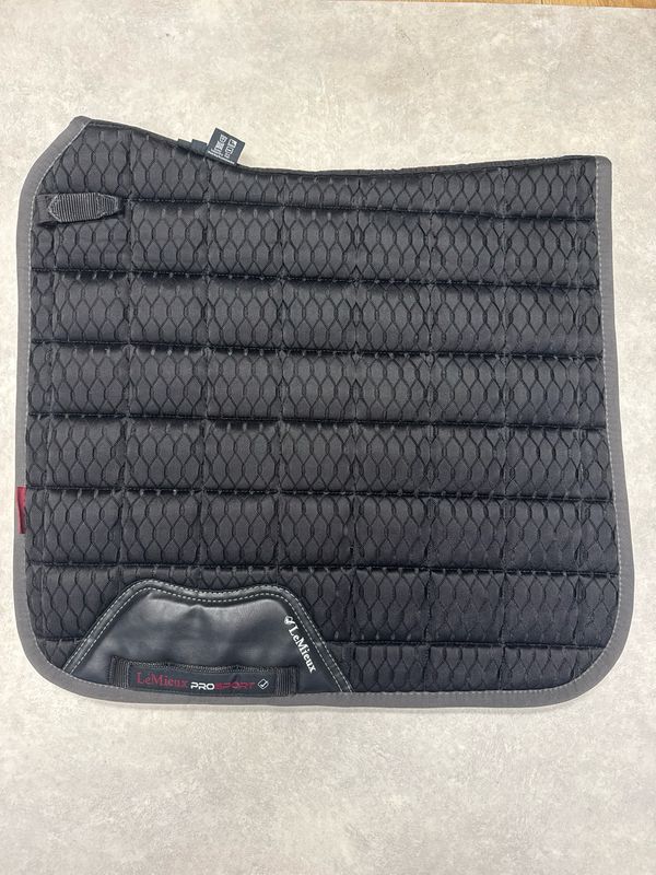 Lemieux Carbon mesh dekje zwart full dressuur