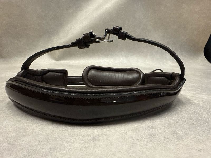 2FitHorses neusriem bruin lak cob 2FitHorses neusriem bruin lak cob