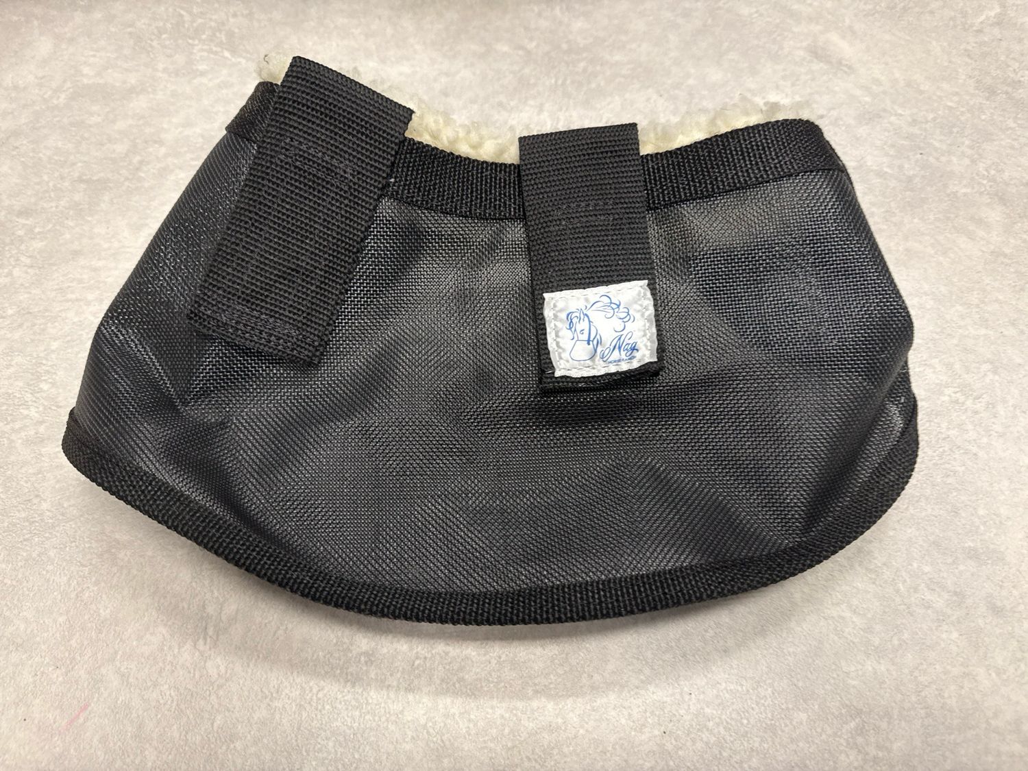 NAG 100% UV werend neusbeschermer zwart pony