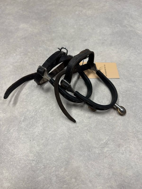 Sprenger sporen met wieltje en bandjes Sprenger sporen met wieltje en bandjes