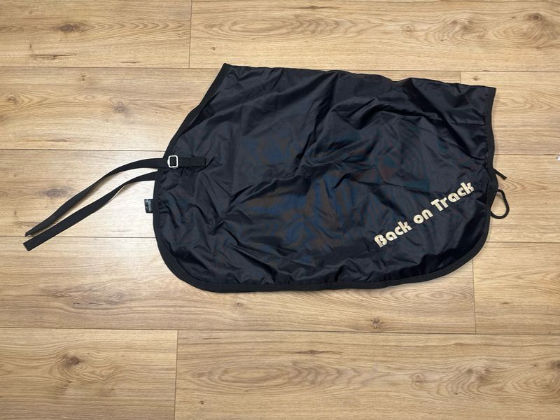 Back on Track uitrijdeken nierdeken zwart Back on Track uitrijdeken nierdeken zwart