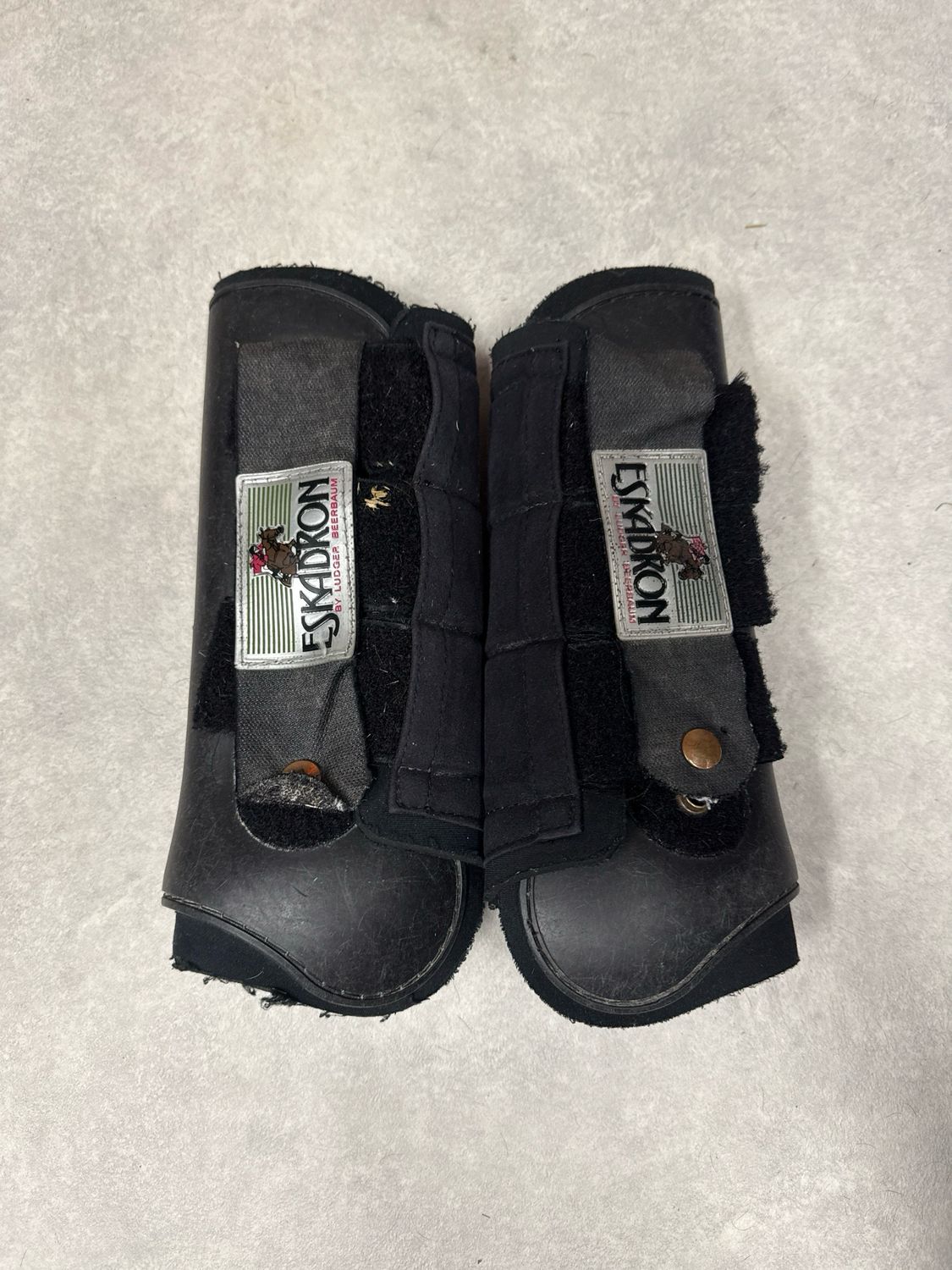 Eskadron beschermers achter zwart full