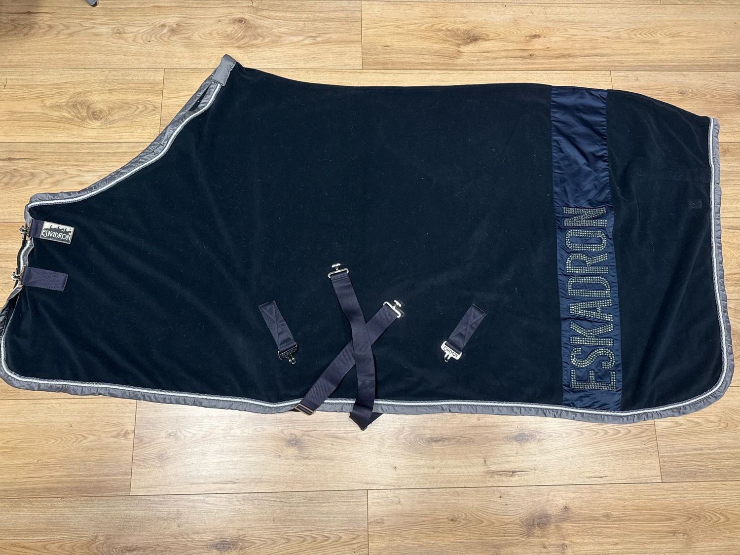 Eskadron zweetdeken blauw glitter 205