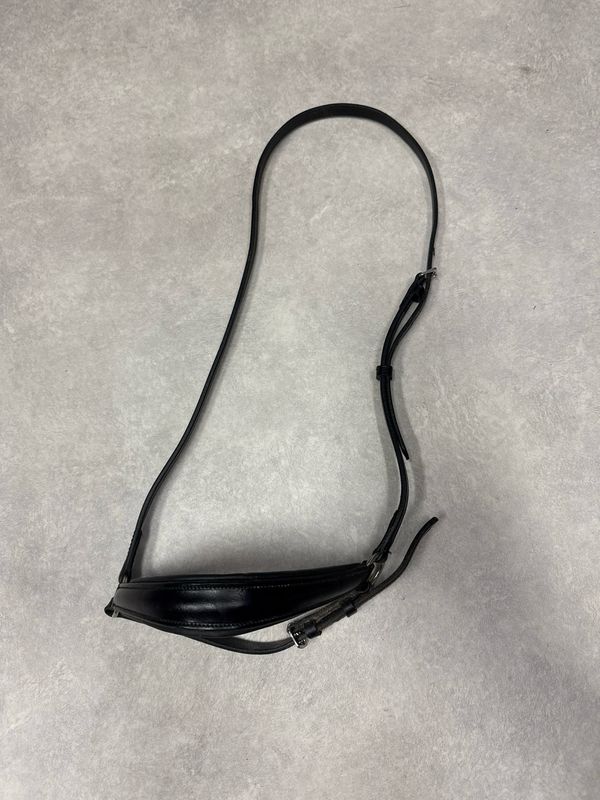 Lage neusriem zwart full Lage neusriem zwart full