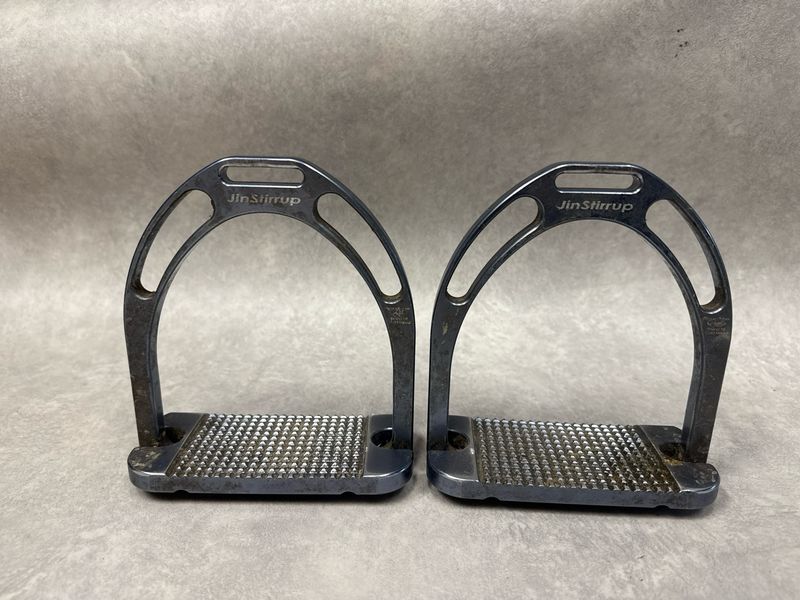 Jin stirrup beugels zilver