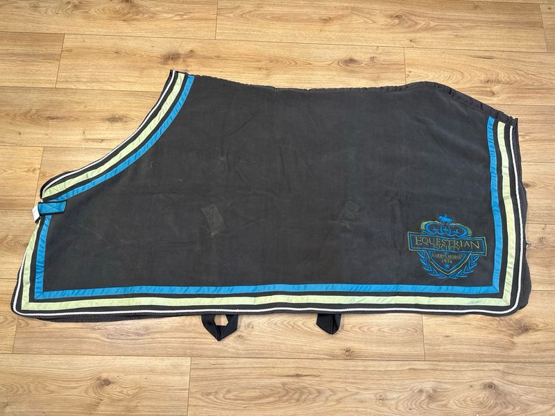 Harry’s horse equestrian society deken bruin 185