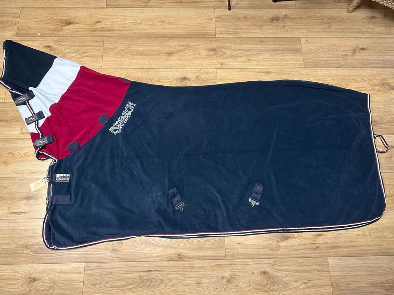 Eskadron zweetdeken met hals blauw 205