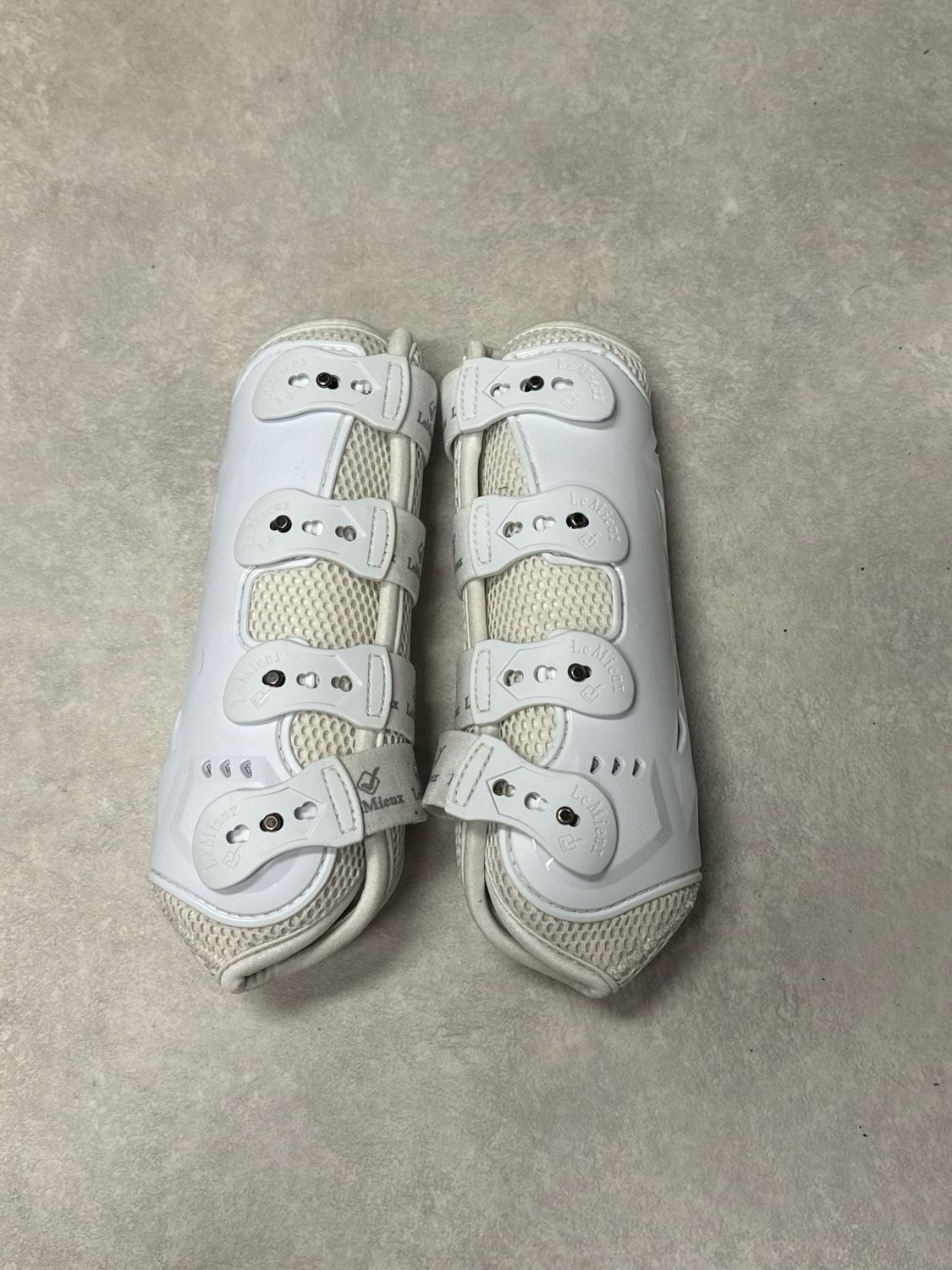 Lemieux beschermers ultramesh snug boots wit medium