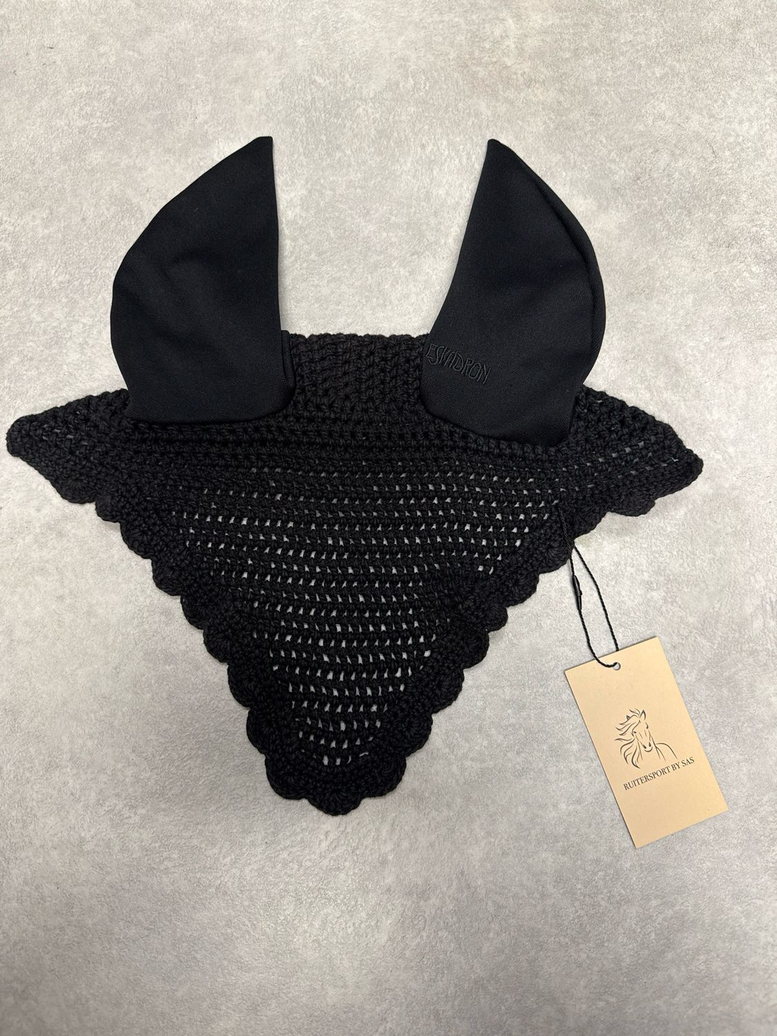 Eskadron oornetje zwart cob