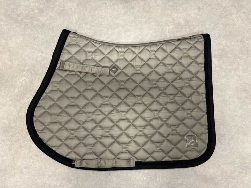 Eskadron dekje full spring Eskadron dekje full spring