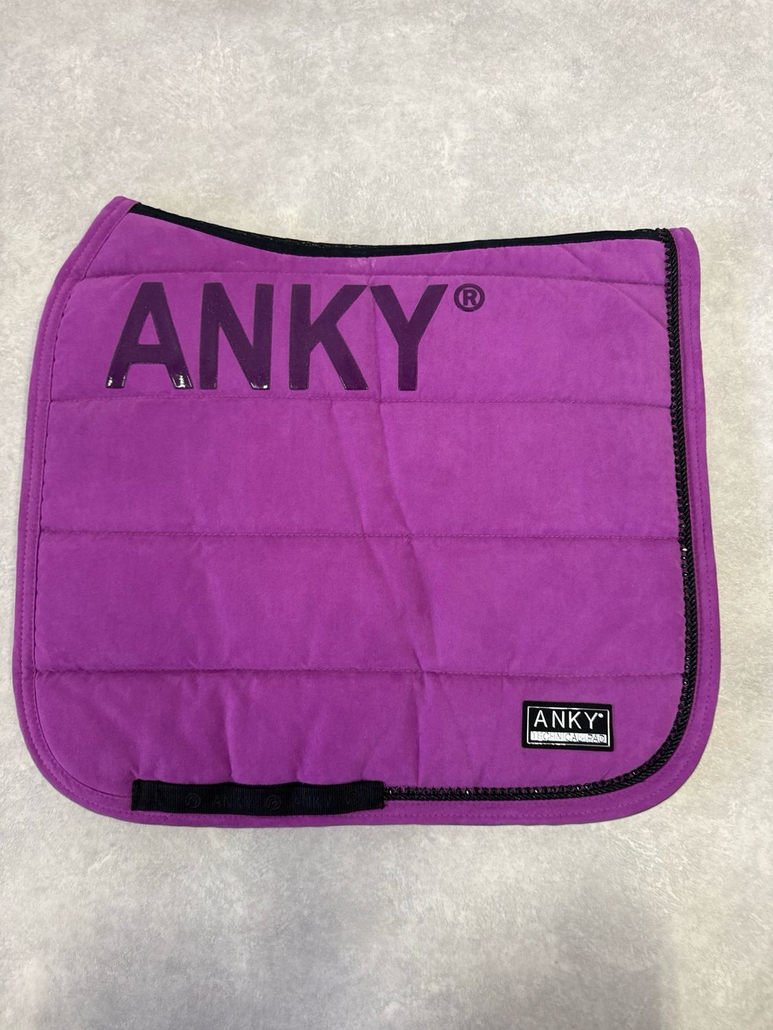 Anky dekje fuchsia grip full dressuur