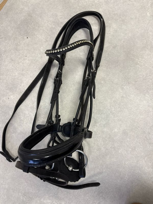 Anky hoofdstel anatomisch compleet met teugels en bit zwart full