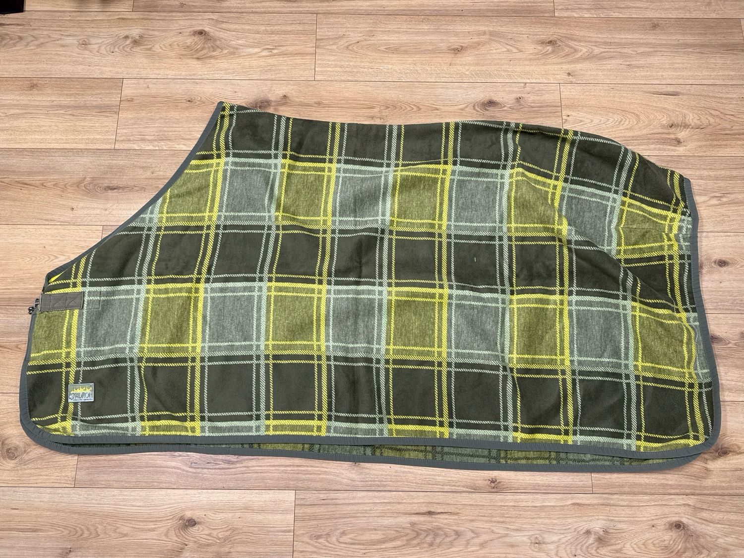 Eskadron Dralon groen geel 185