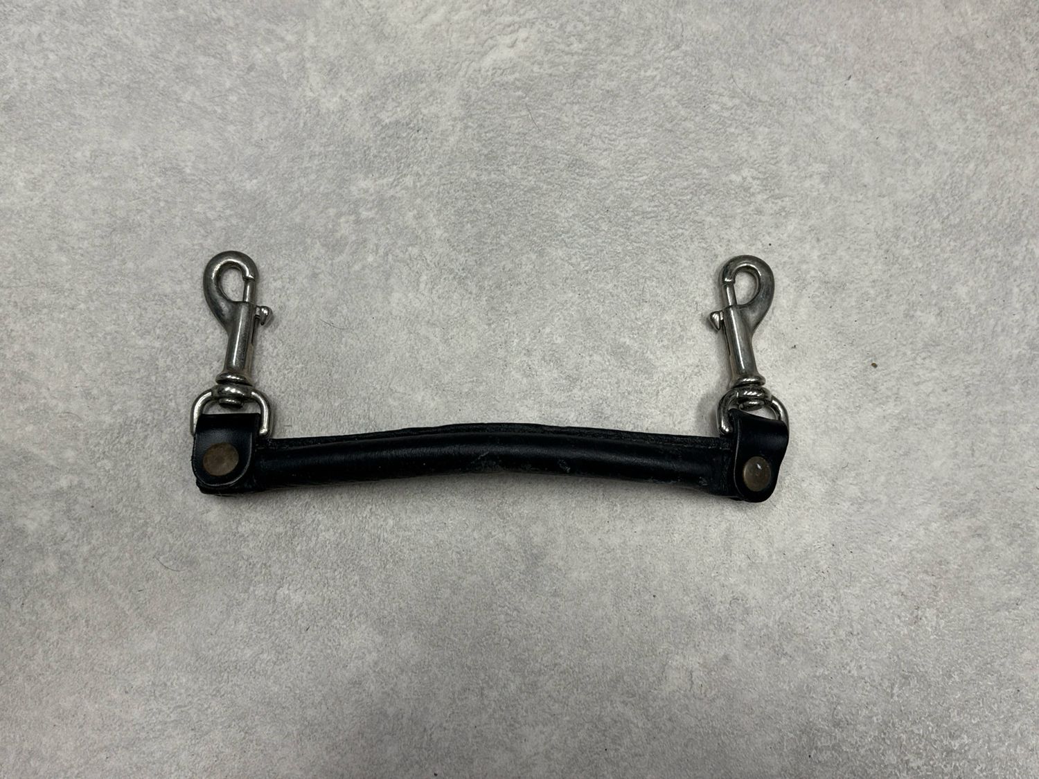 Bokriempje zwart leer