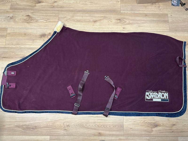 Eskadron zweetdeken Bordeaux 205