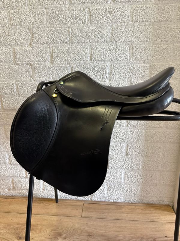 Prestige Roma Jump springzadel zwart Prestige Roma Jump springzadel zwart