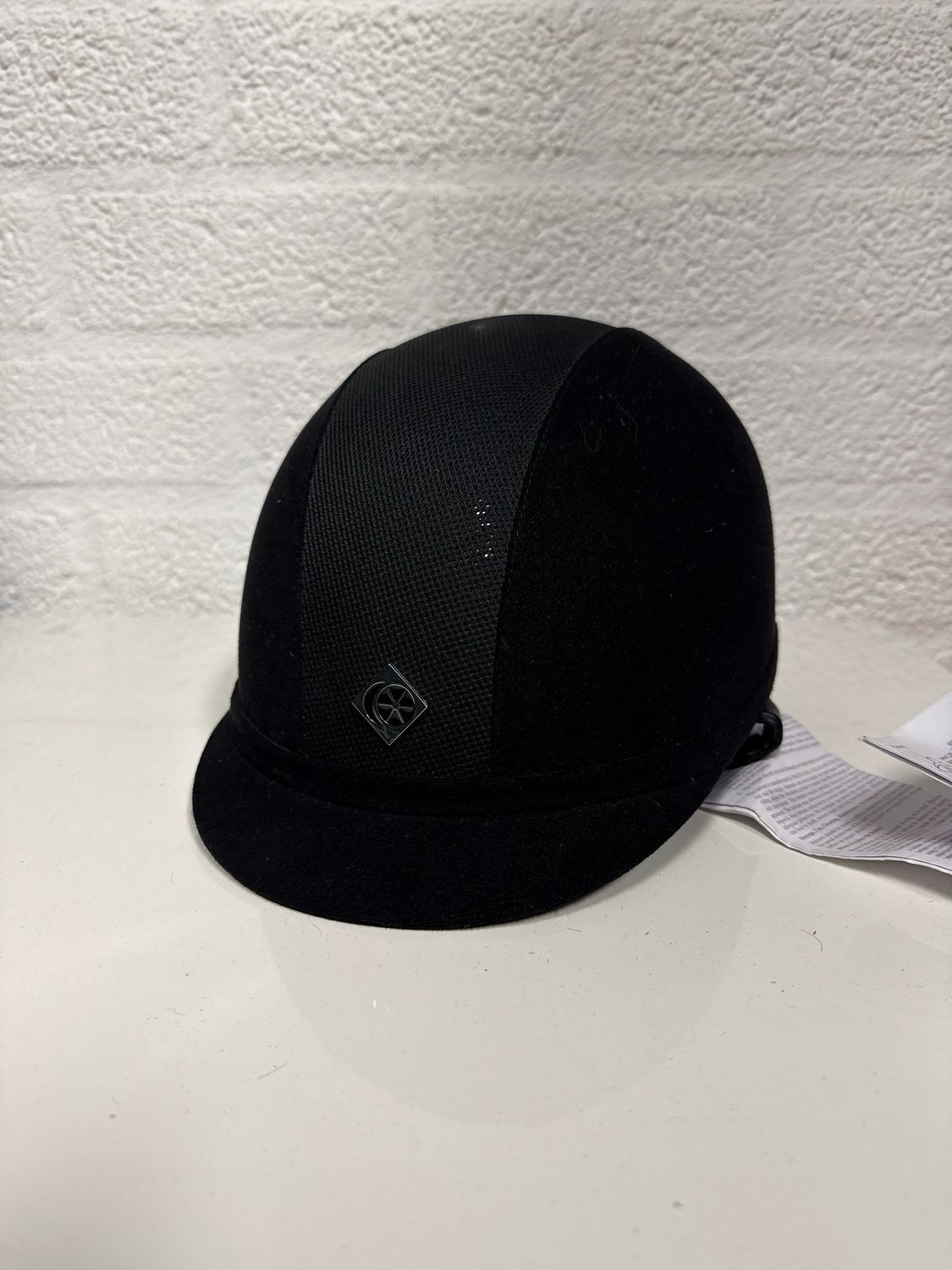 Charles Owen cap V8 zwart 58