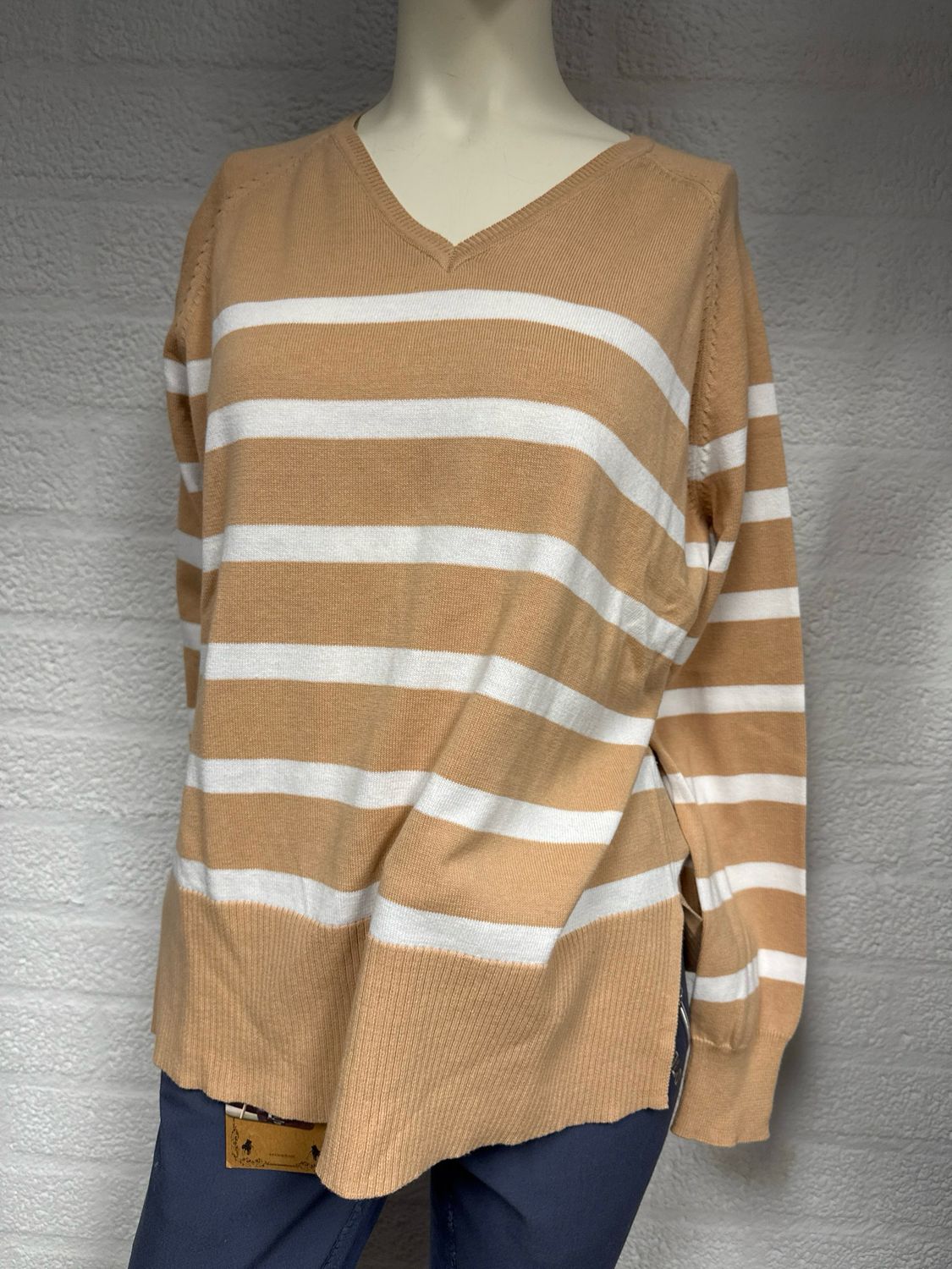 Harcour trui beige V hals 38