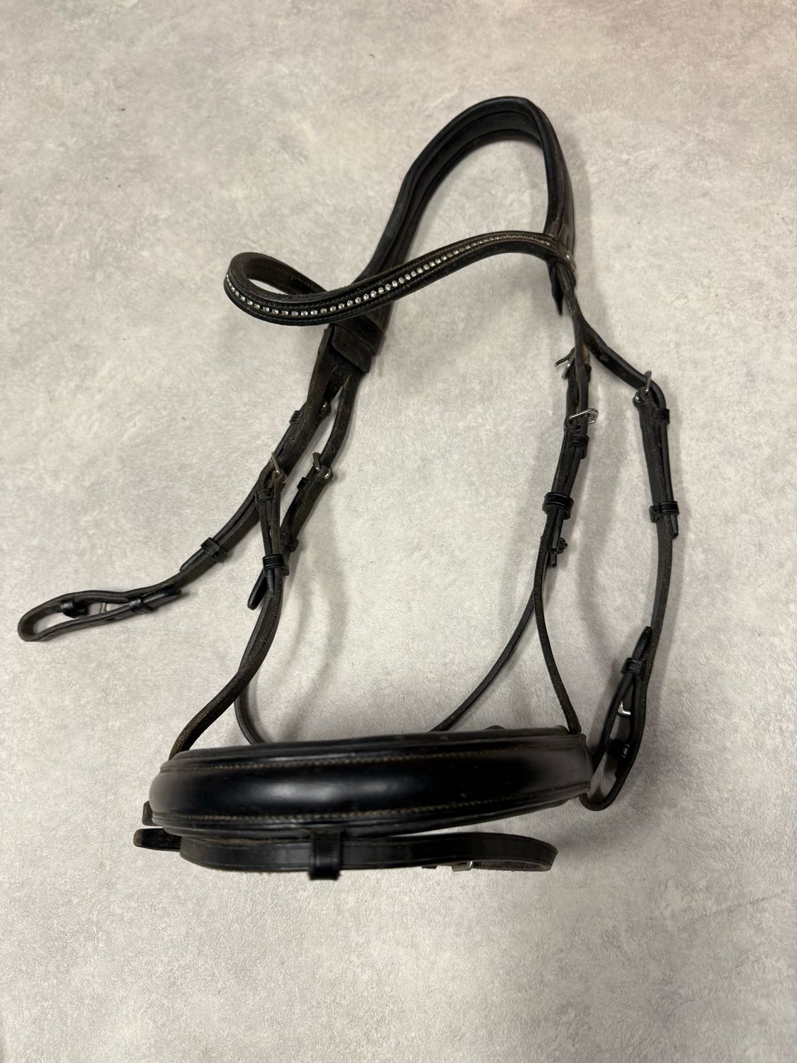 Passier hoofdstel elastisch kopstuk zwart full