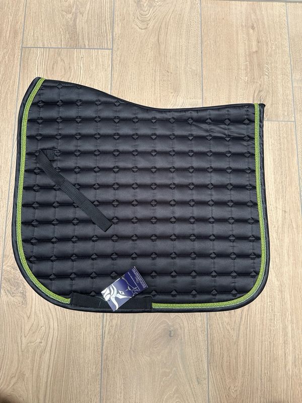 Harry’s horse dekje satin zwart groen full dressuur Harry’s horse dekje satin zwart groen full dressuur