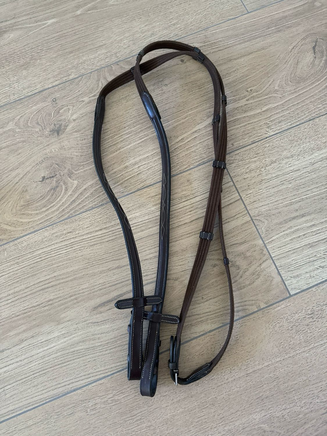 Teugels webband bruin met stops en stiksels full