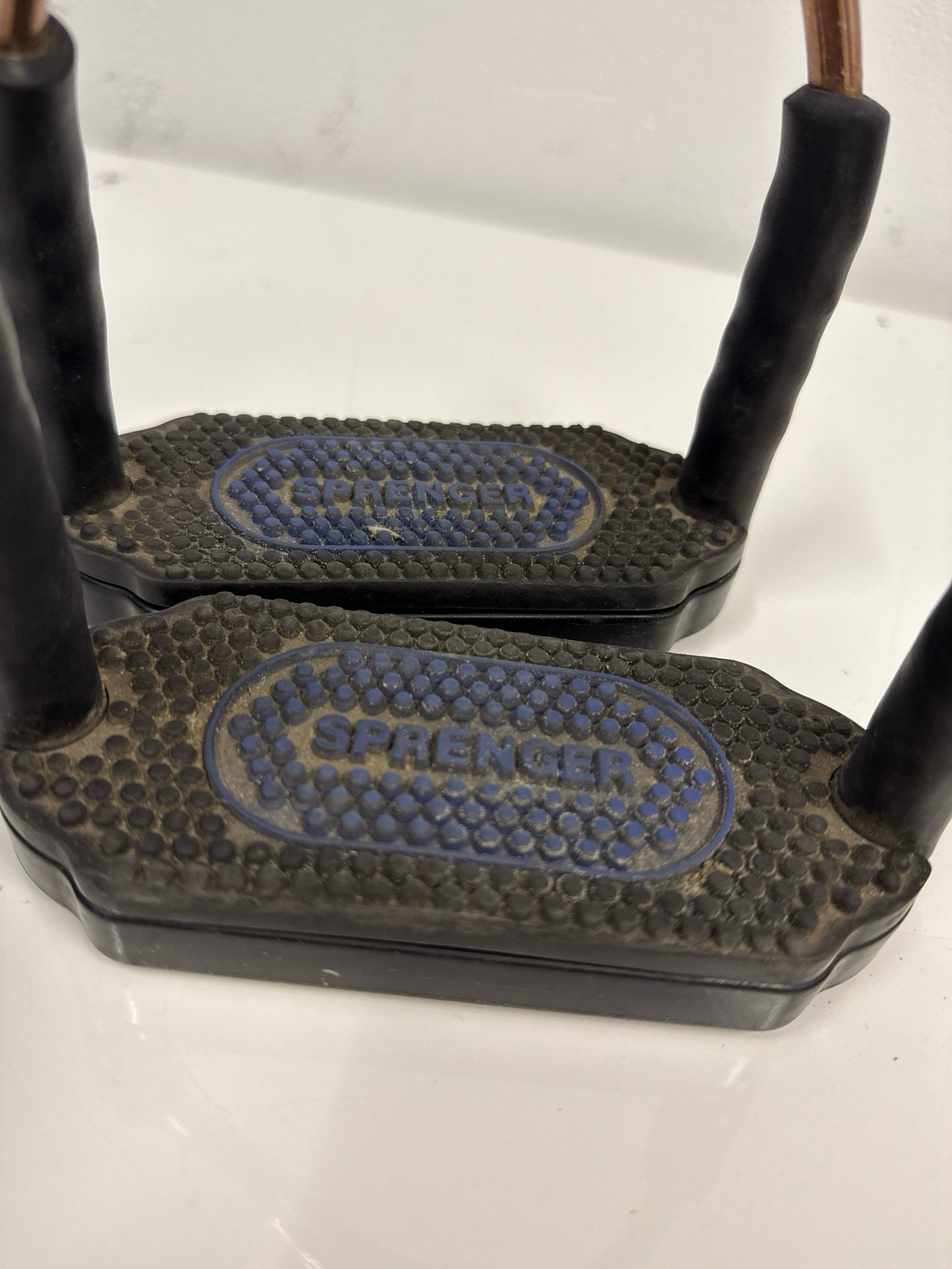 Sprenger bow balance beugels brons