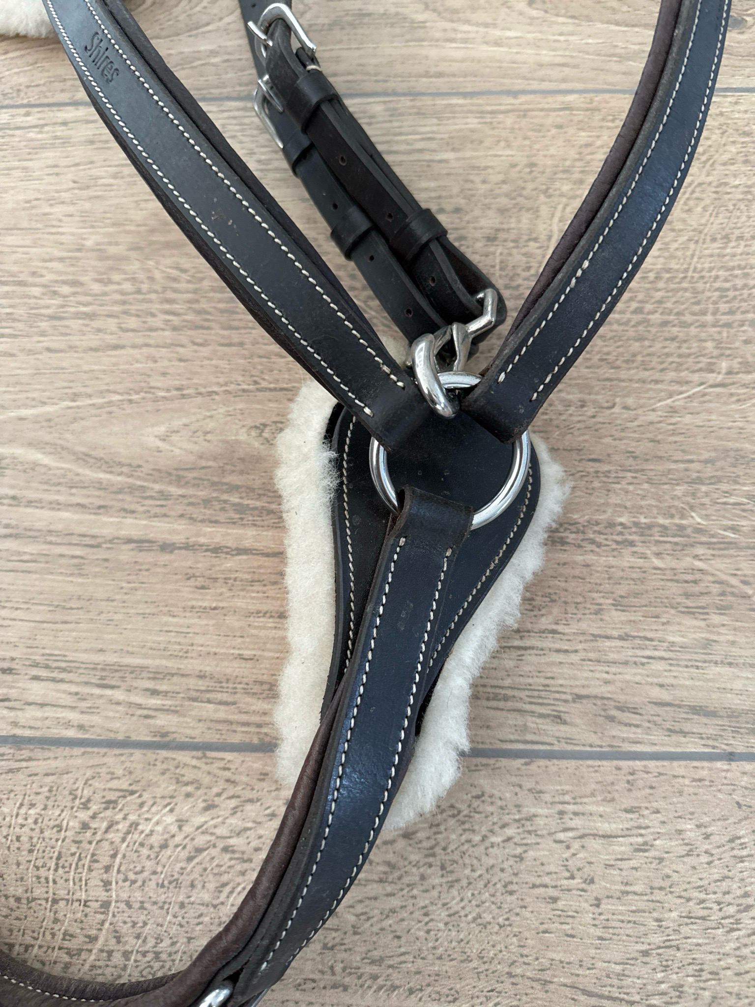 Shires vijf punt borsttuig bruin met bont cob