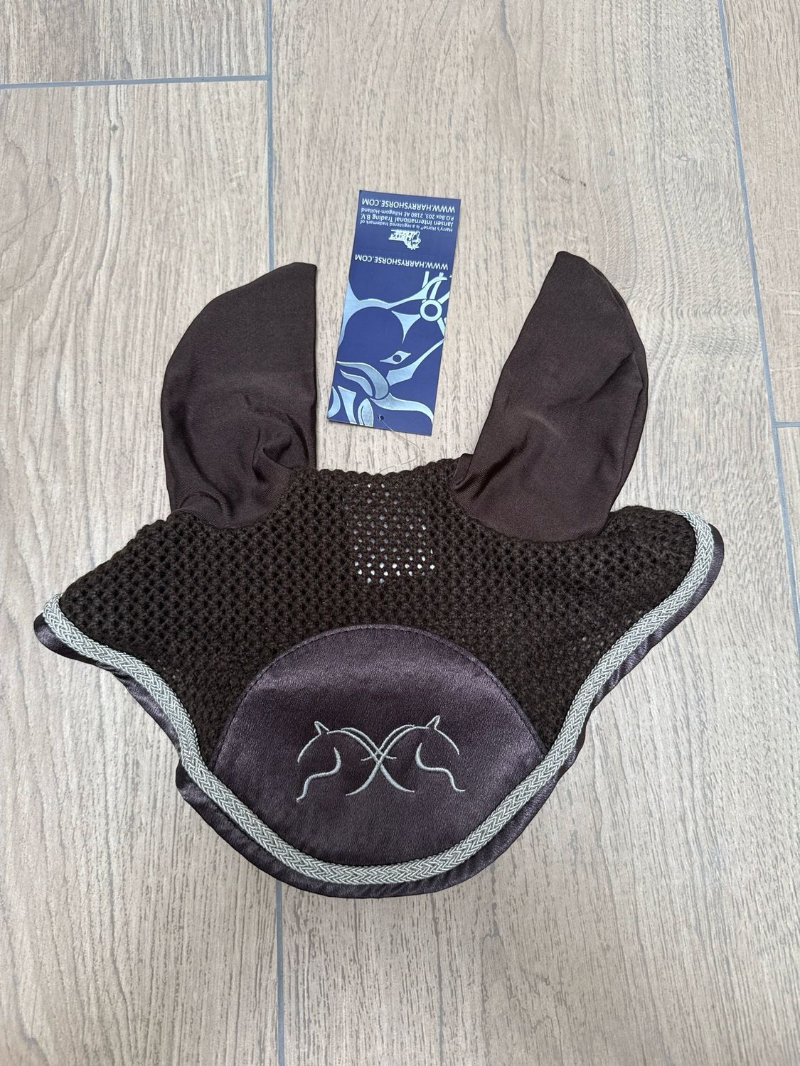 Harry’s horse oornetje black coffee bruin cob