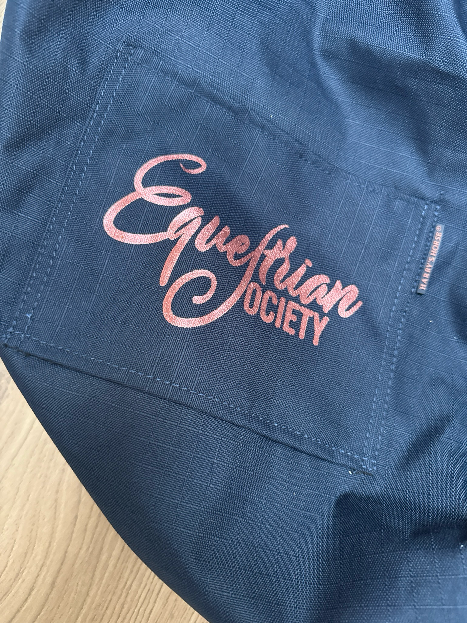 Harry’s horse equestrian society blauw rose