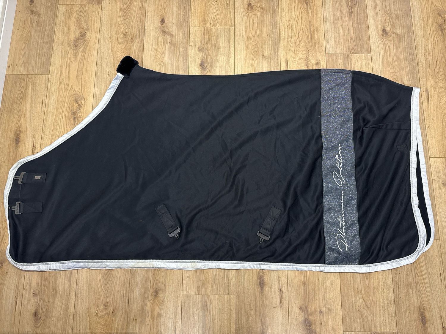 Eskadron zweetdeken platinum zwart 205