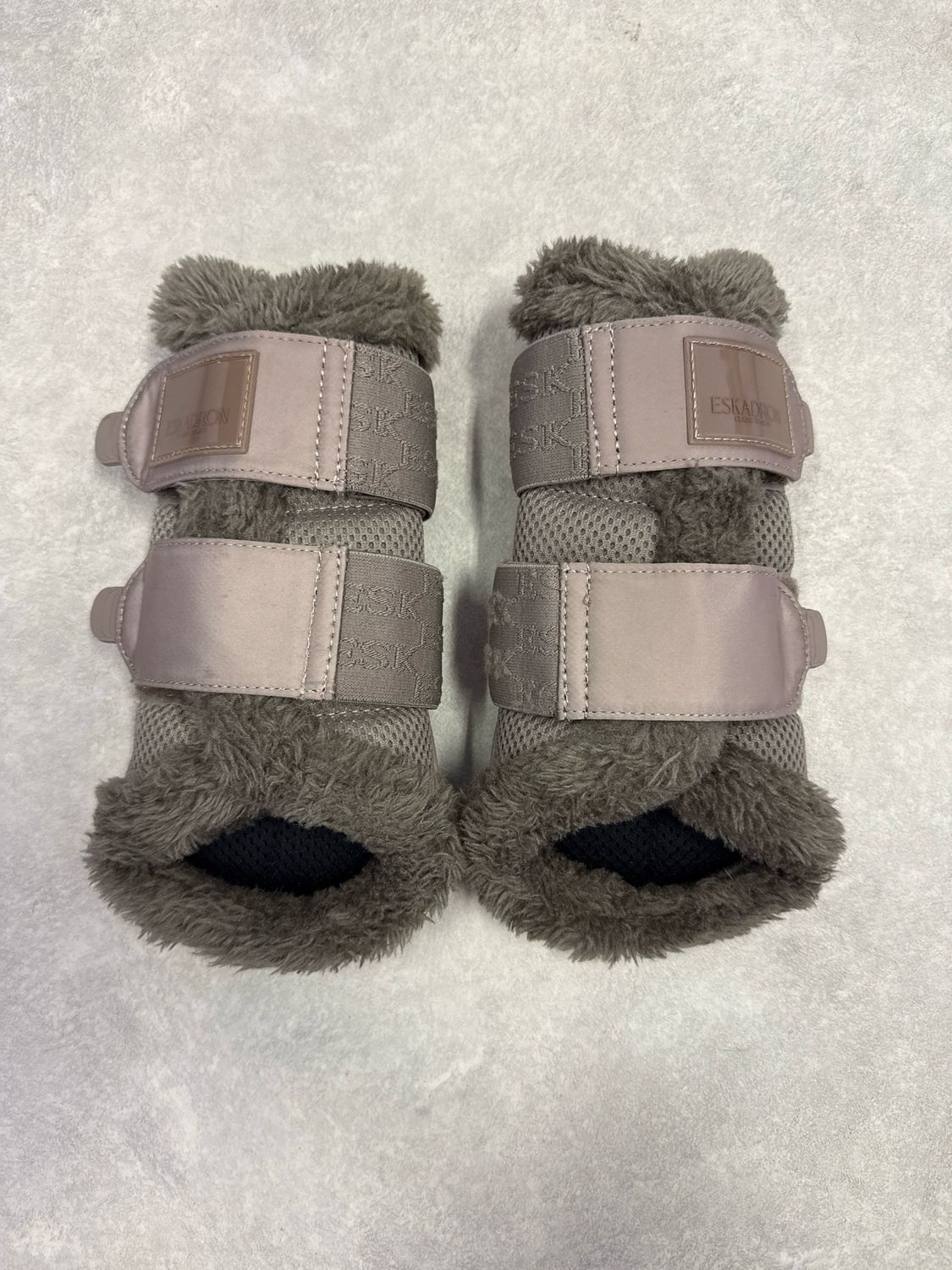Eskadron mesh beschermers bruin medium