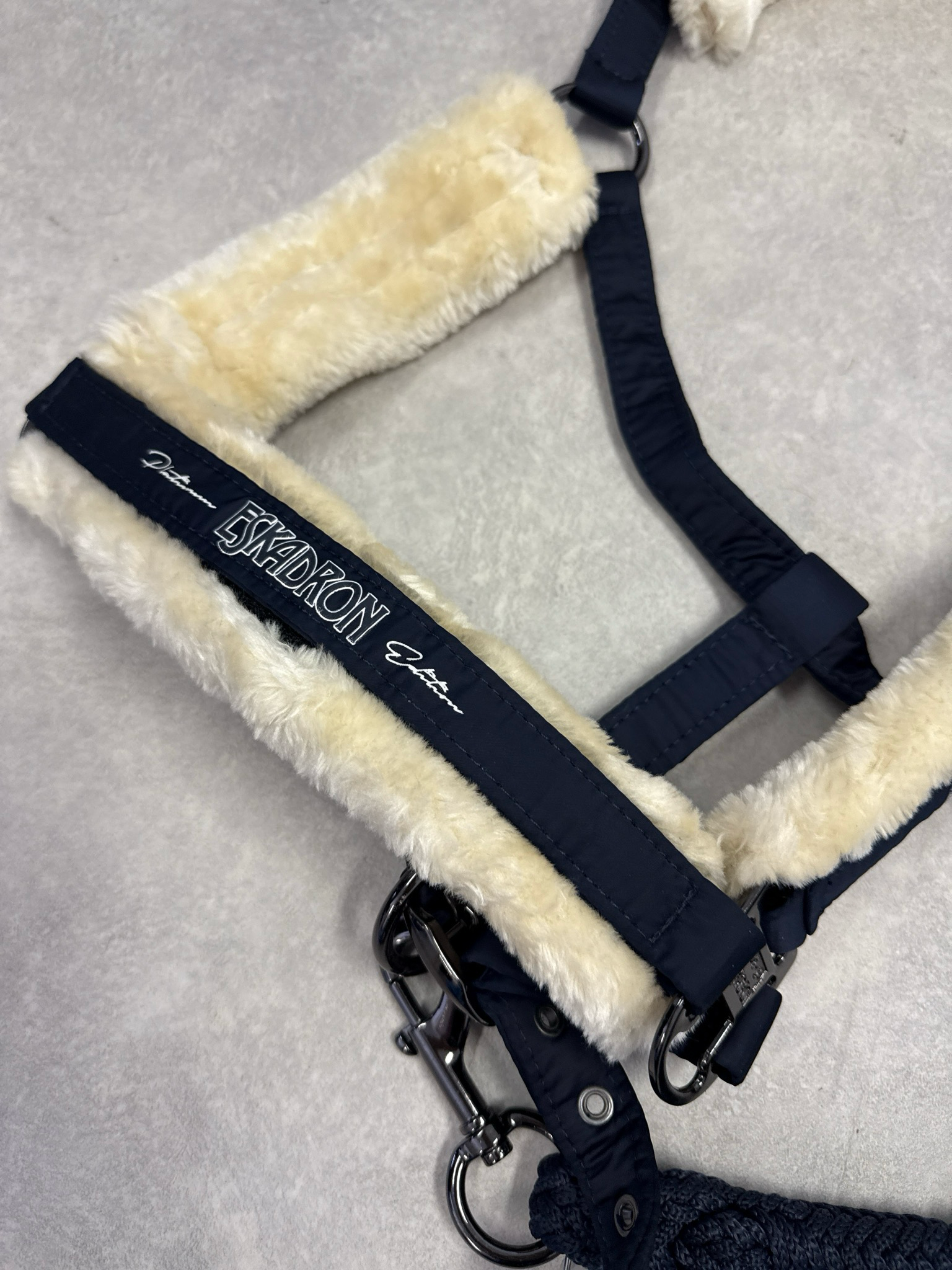 Eskadron platinum halsterset bont blauw full