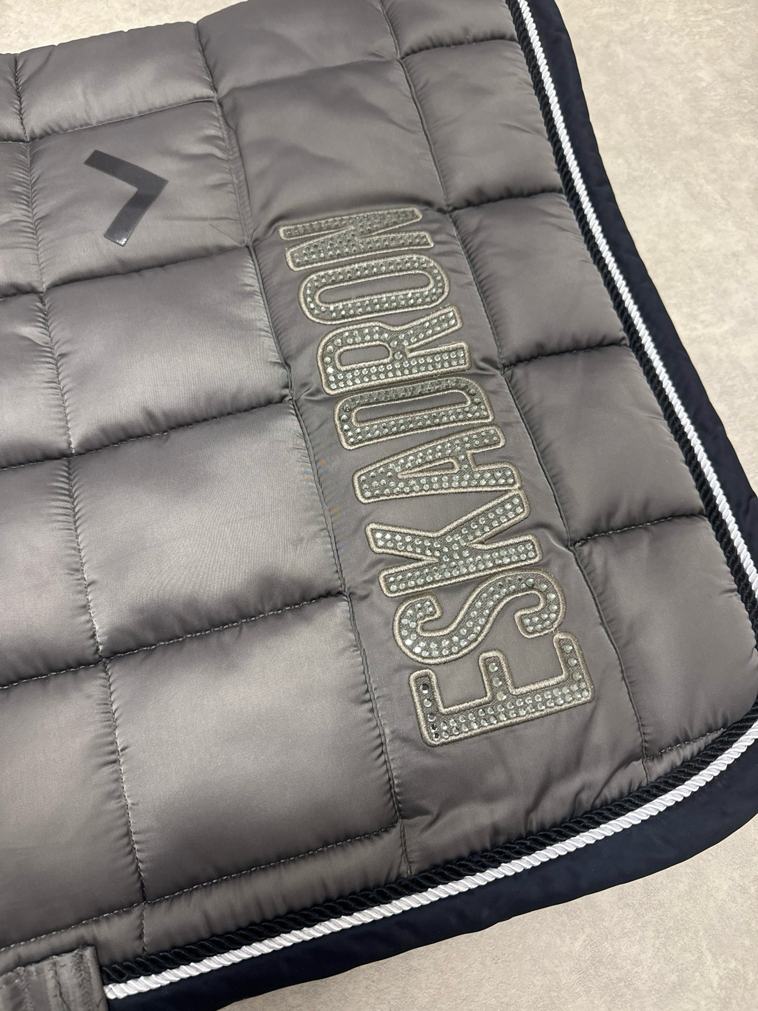 Eskadron dekje grijs strass full dressuur