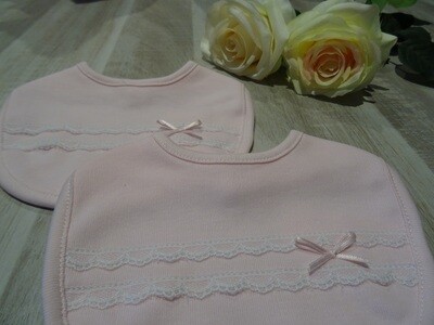 Setje roze kanten slabbetjes